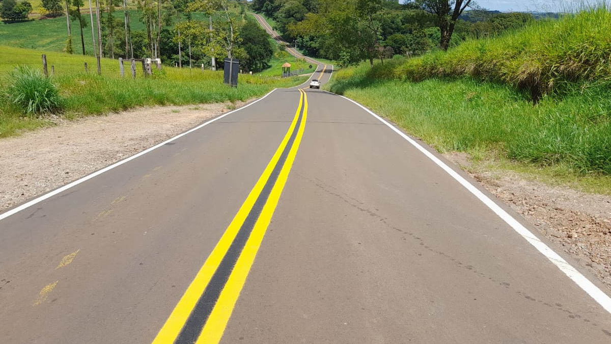 Esportes: time local vence clássico regional e assume liderança